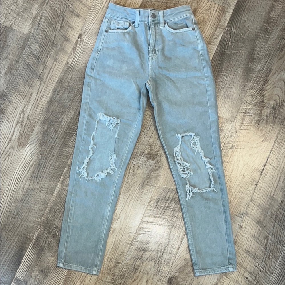 American Eagle Outfitters Distressed Light Wash Mom Jeans Size 00